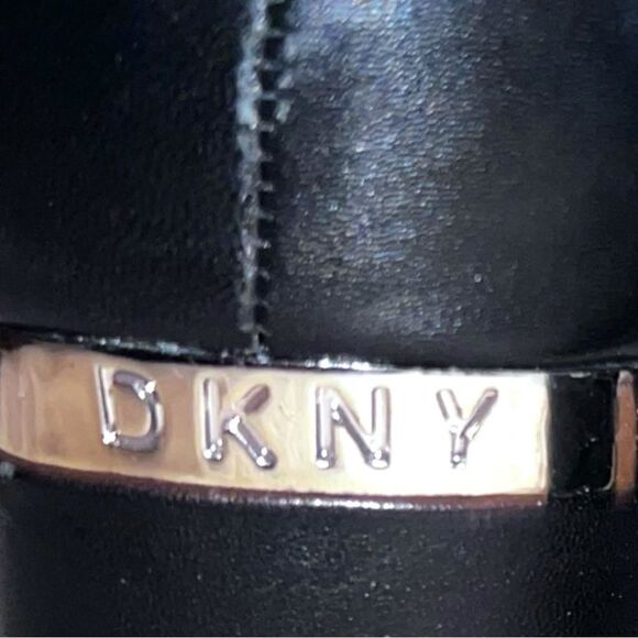 DKNY gorgeous black leather heels! New - Picture 7 of 7